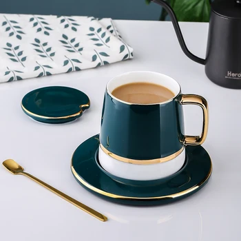 Caneca de cerâmica com tampa de leite, copos de café de porcelana Europeia criativo simples café expresso Casal xícara de chá e pires conjunto ouro colher de canecas
